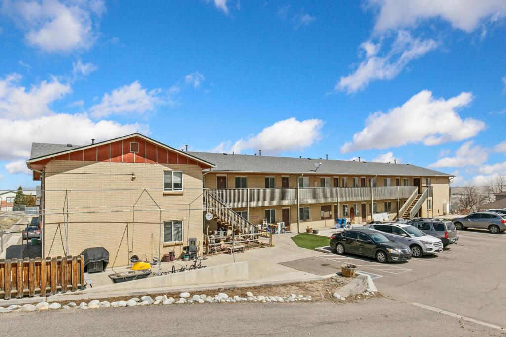 Sold 32553285 S. Bryant St. (31Unit Apartment Complex) Calibrate